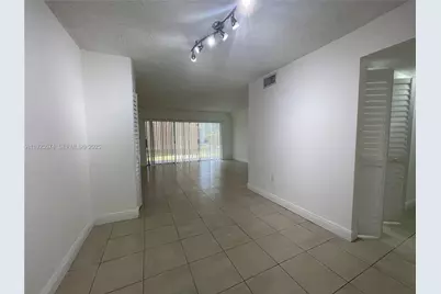 9375 Fontainebleau Blvd #L119, Miami, FL 33172 - Photo 3
