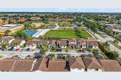 18615 NW 84th Pl #104-1, Hialeah, FL 33015 - Photo 33