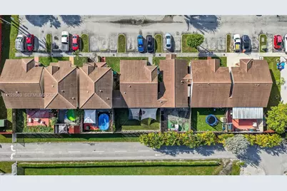 18615 NW 84th Pl #104-1, Hialeah, FL 33015 - Photo 43