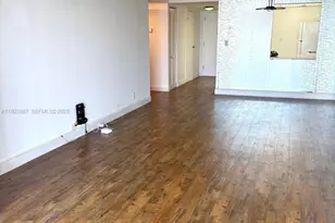 1000 Parkview Dr, Hallandale Beach, FL 33009 - Photo 9