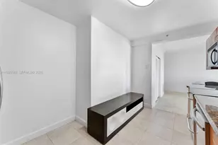 401 69th St, Miami Beach, FL 33141 - Photo 15