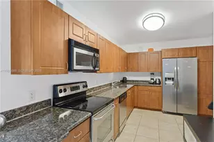 401 69th St, Miami Beach, FL 33141 - Photo 11