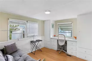 8616 SW 16th Pl, Davie, FL 33324 - Photo 13