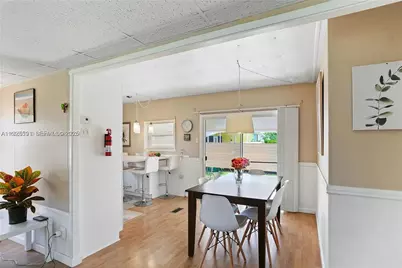 8616 SW 16th Pl, Davie, FL 33324 - Photo 9