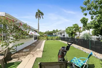 8616 SW 16th Pl, Davie, FL 33324 - Photo 17