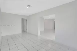 3225 SW 94th Ave, Miami, FL 33165 - Photo 3