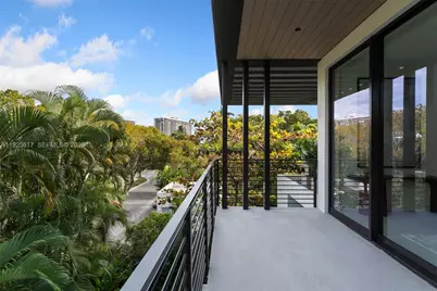 3551 Crystal Ct, Miami, FL 33133 - Photo 27