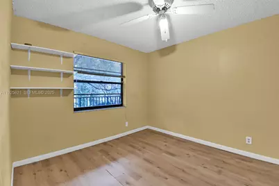 10501 W Broward Blvd #304, Plantation, FL 33324 - Photo 15