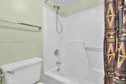 10501 W Broward Blvd #304, Plantation, FL 33324 - Photo 31