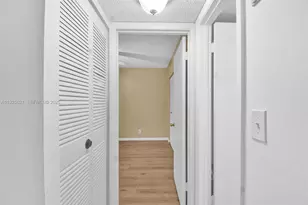 10501 W Broward Blvd, Plantation, FL 33324 - Photo 11