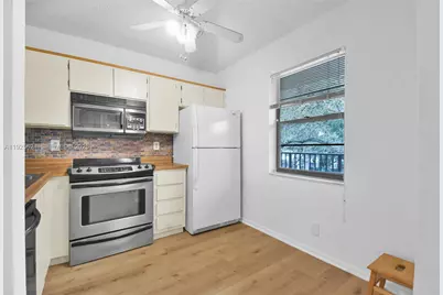 10501 W Broward Blvd #304, Plantation, FL 33324 - Photo 47