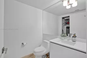 17555 Collins Ave, Sunny Isles Beach, FL 33160 - Photo 23