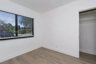 16049 NE 9th Pl, North Miami Beach, FL 33162 - Photo 19