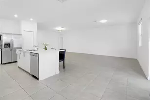 879 SE 26th Ter, Homestead, FL 33035 - Photo 17