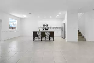 879 SE 26th Ter, Homestead, FL 33035 - Photo 15