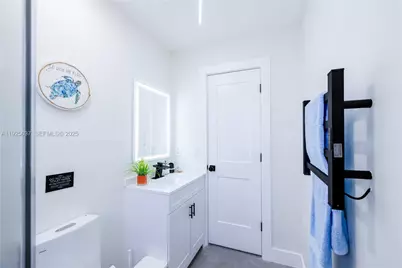 336 Palm St, Hollywood, FL 33019 - Photo 9