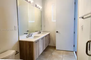 460 NE 35th Ct, Oakland Park, FL 33334 - Photo 9