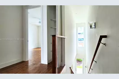 460 NE 35th Ct #5, Oakland Park, FL 33334 - Photo 7