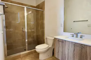 460 NE 35th Ct, Oakland Park, FL 33334 - Photo 19