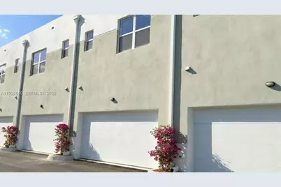 460 NE 35th Ct #5, Oakland Park, FL 33334 - Photo 23