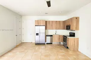 460 NE 35th Ct, Oakland Park, FL 33334 - Photo 5