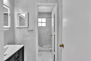 255 Somerset Way, Weston, FL 33326 - Photo 31