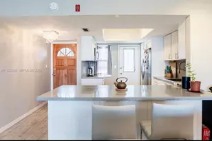 18555 NE 14th Ave, Miami, FL 33179 - Photo 11