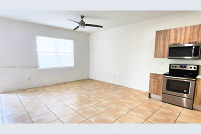 460 NE 35th Ct #4, Oakland Park, FL 33334 - Photo 5