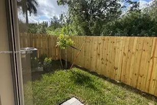 2763 SE 26th Rd, Homestead, FL 33035 - Photo 13