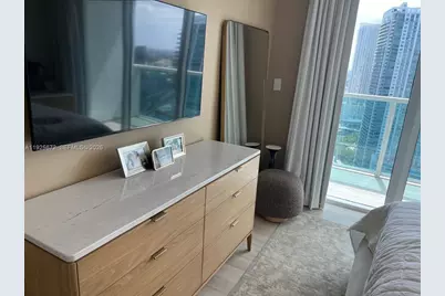 31 SE 5th St #3921, Miami, FL 33131 - Photo 13