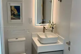 31 SE 5th St, Miami, FL 33131 - Photo 17