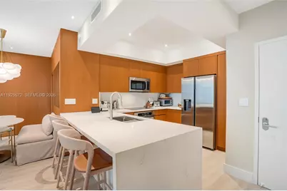 31 SE 5th St #3921, Miami, FL 33131 - Photo 17