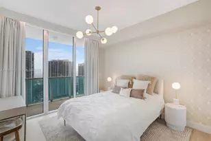 31 SE 5th St, Miami, FL 33131 - Photo 29