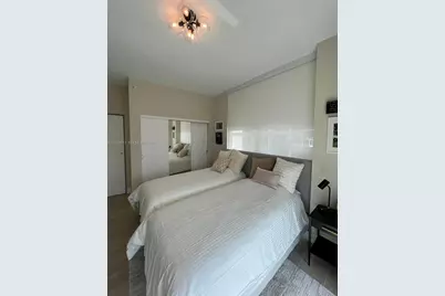 31 SE 5th St #3921, Miami, FL 33131 - Photo 19