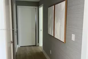 31 SE 5th St, Miami, FL 33131 - Photo 23