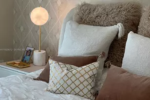 31 SE 5th St, Miami, FL 33131 - Photo 25