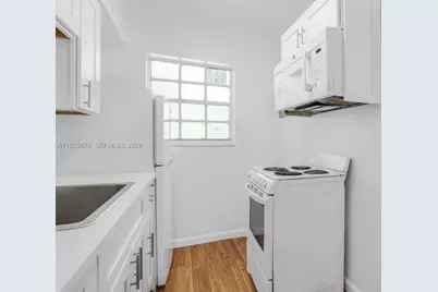 635 8th St #205, Miami Beach, FL 33139 - Photo 9