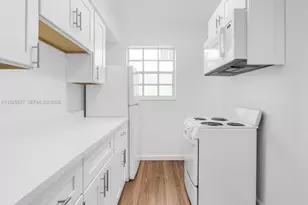 635 8th St, Miami Beach, FL 33139 - Photo 7