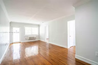 7925 Hawthorne Ave #1, Miami Beach, FL 33141 - Photo 7