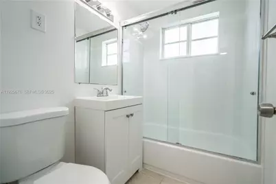 7925 Hawthorne Ave #1, Miami Beach, FL 33141 - Photo 19