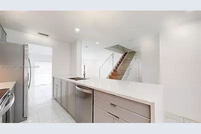 8212 NW 8th Pl #2, Plantation, FL 33324 - Photo 7