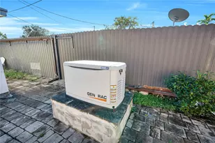 9940 SW 72nd St, Miami, FL 33173 - Photo 9