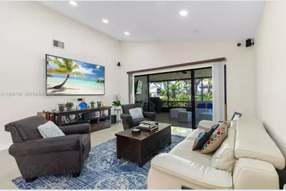 371 Fairway Cir #56, Weston, FL 33326 - Photo 13