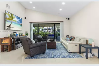 371 Fairway Cir #56, Weston, FL 33326 - Photo 17