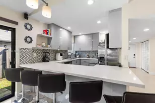 371 Fairway Cir, Weston, FL 33326 - Photo 19