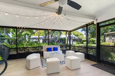 371 Fairway Cir #56, Weston, FL 33326 - Photo 7