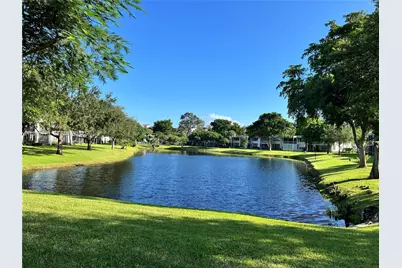 4280 Oaks Ter #203, Pompano Beach, FL 33069 - Photo 3