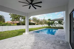 13083 Davie Oaks Dr, Davie, FL 33325 - Photo 7