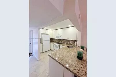 2081 S Ocean Dr #308, Hallandale Beach, FL 33009 - Photo 5