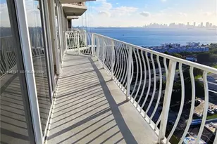 7601 E Treasure Dr, North Bay Village, FL 33141 - Photo 21